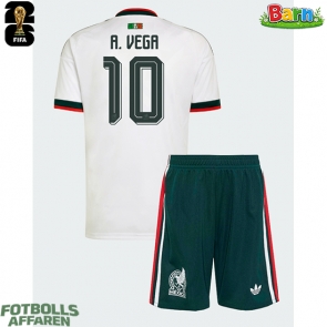 Mexiko Alexis Vega #10 Bortaställ Barn VM 2026 Kortärmad (+ Korta byxor)